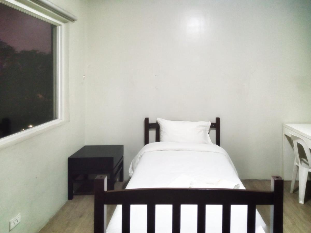 White Knight Hotel Saint Anne Manila Exteriör bild